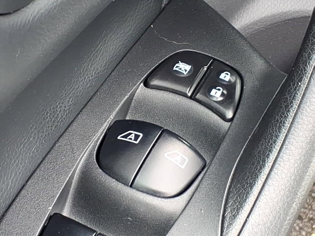 Used 2017 Nissan Altima 2.5 SV w/ Convenience Package image 13