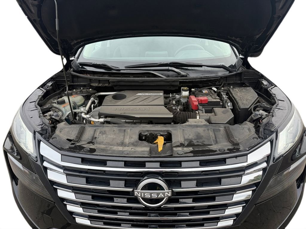Used 2024 Nissan Rogue SV image 18