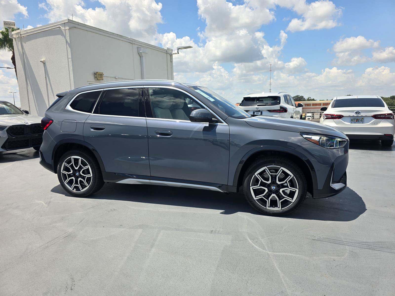New 2026 BMW X1 xDrive28i w/ Technology Package AWD/4WD image 8