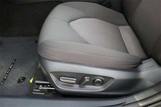 Used 2024 Toyota Camry LE image 12
