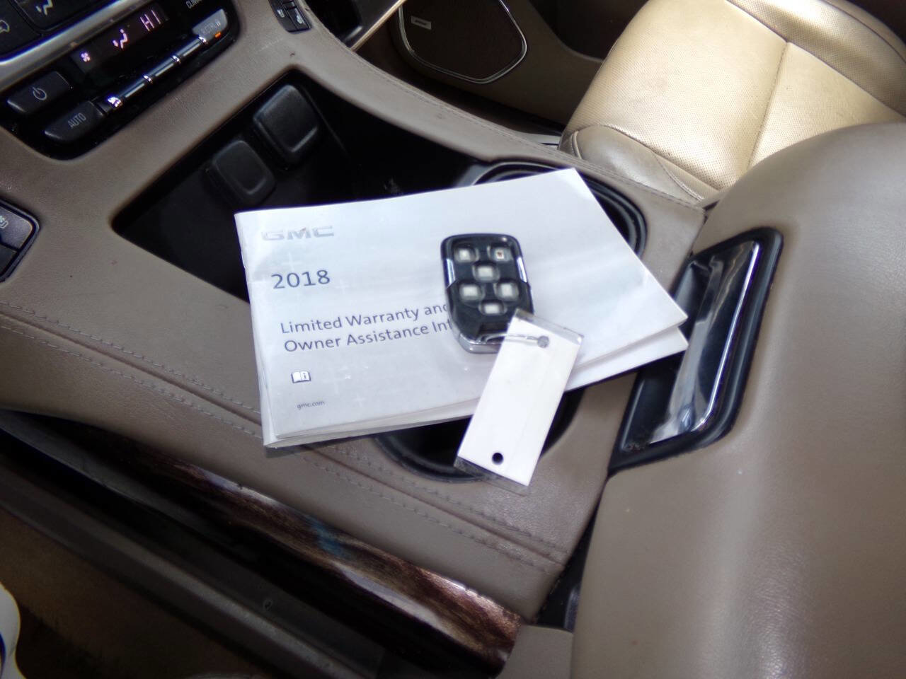 Used 2018 GMC Yukon XL SLT w/ Open Road Package image 67