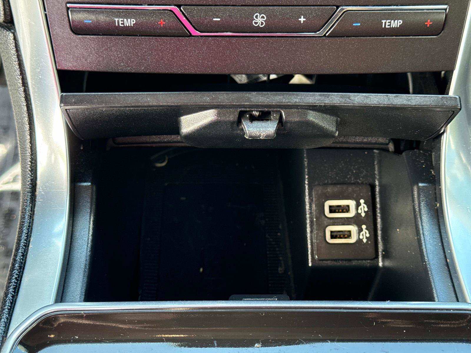 Used 2019 Ford Edge Titanium image 26