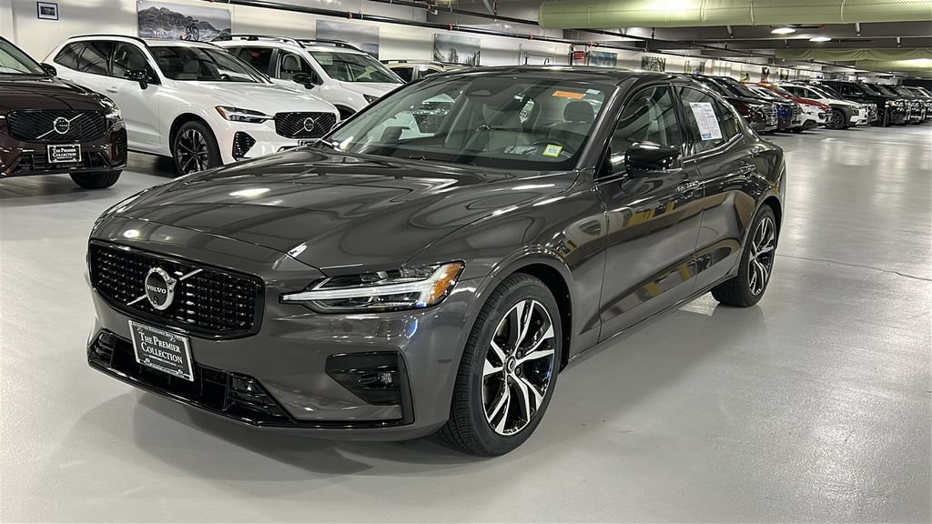 Used 2024 Volvo S60 B5 Plus AWD/4WD image 3