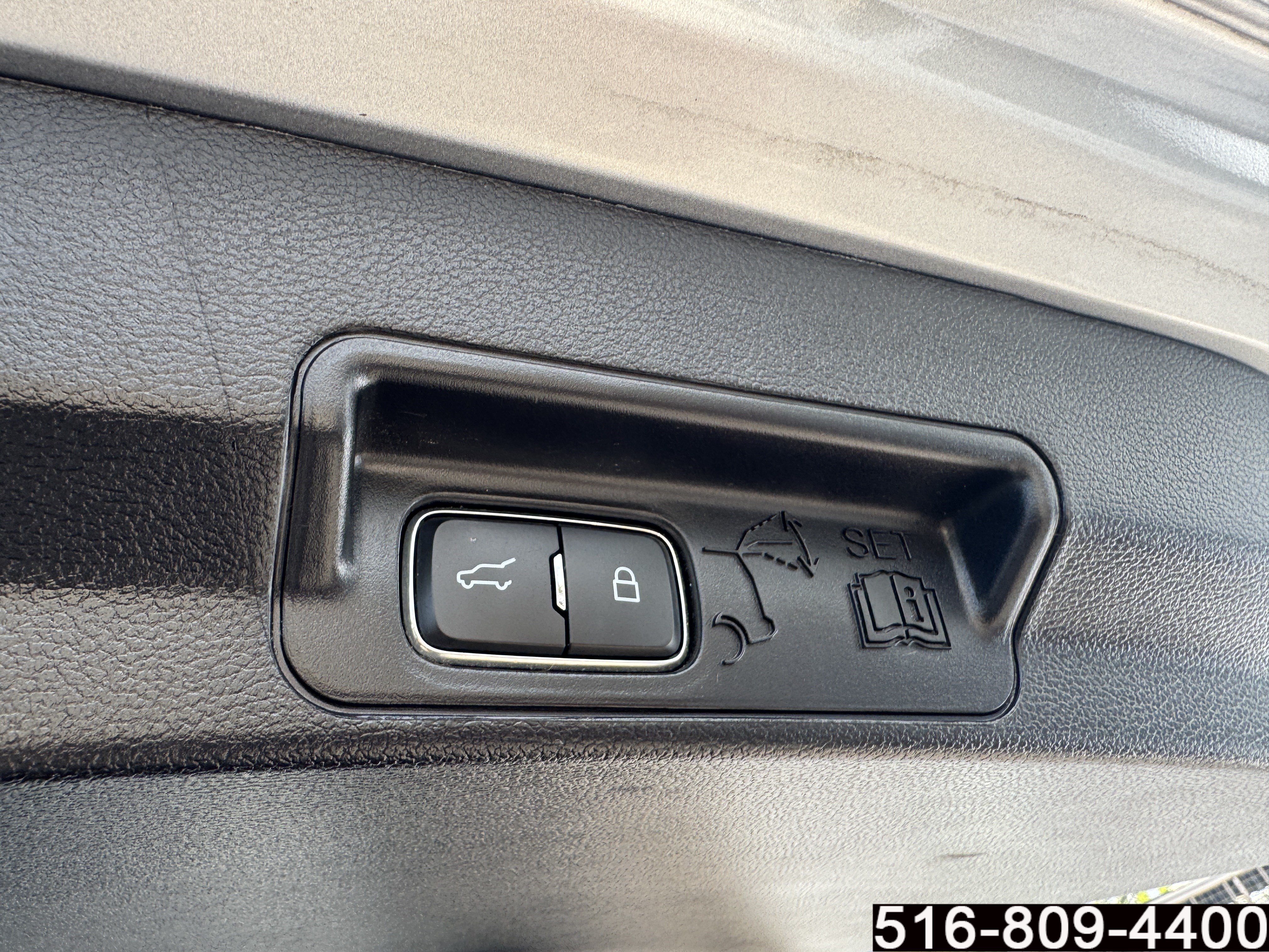 Used 2020 Ford Explorer Limited AWD/4WD image 37