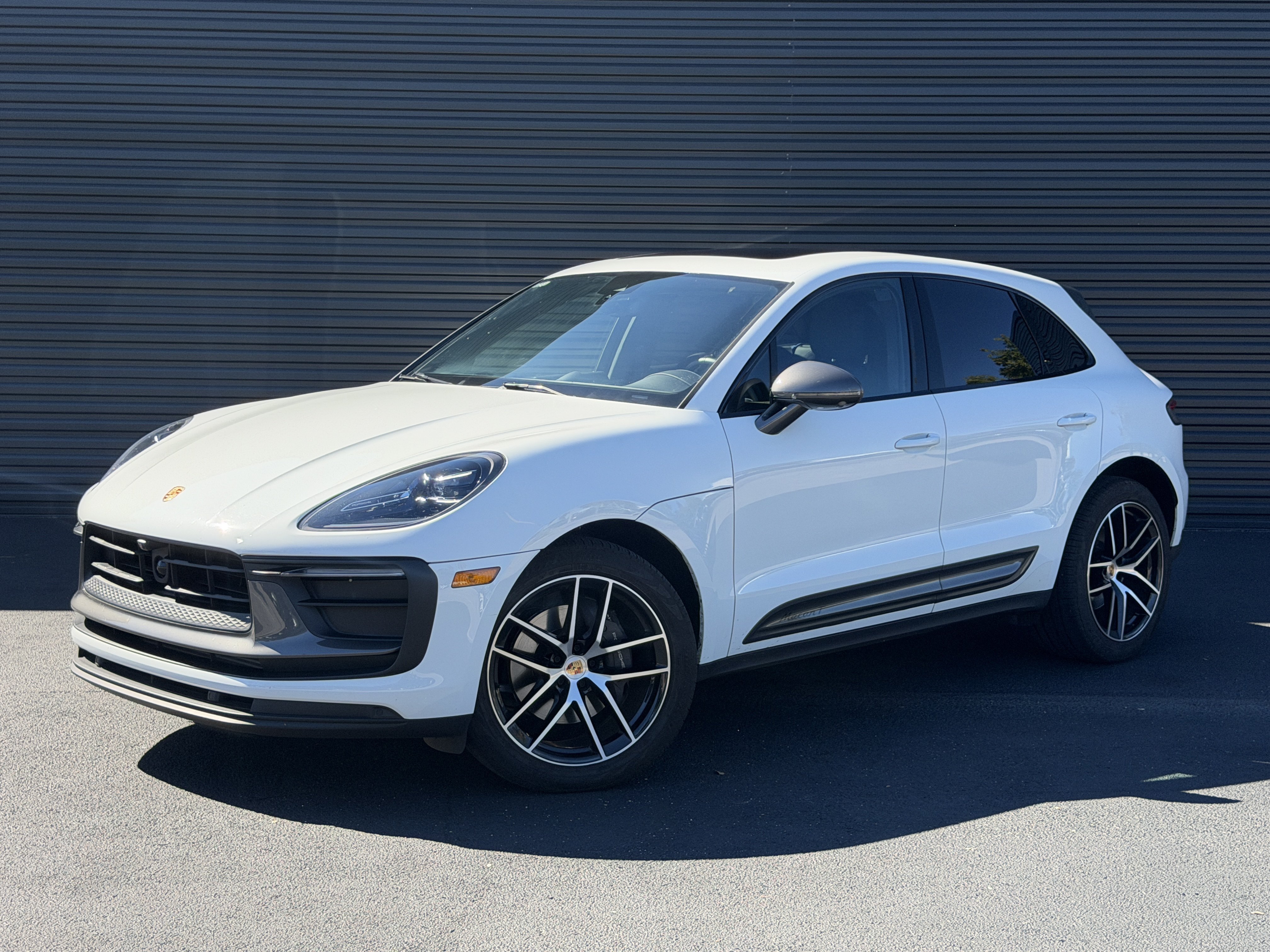 Used 2023 Porsche Macan Turbo AWD/4WD image 1