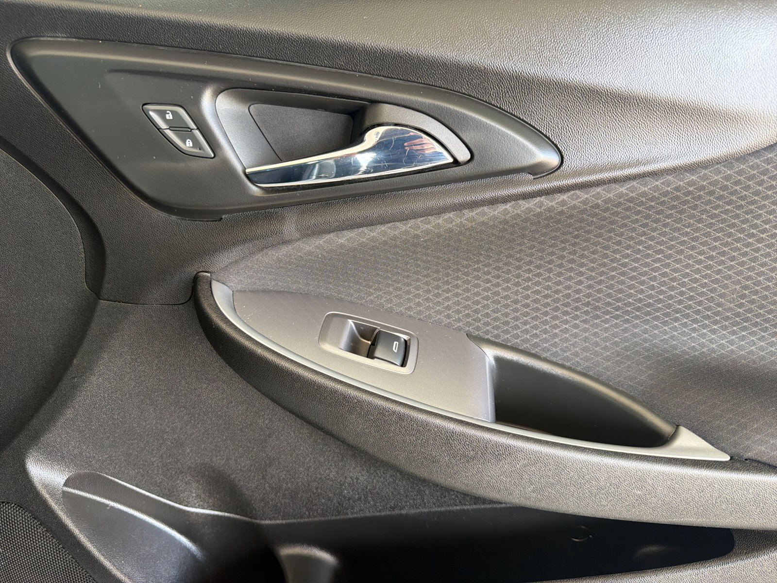 Used 2024 Chevrolet Malibu LT FWD image 18