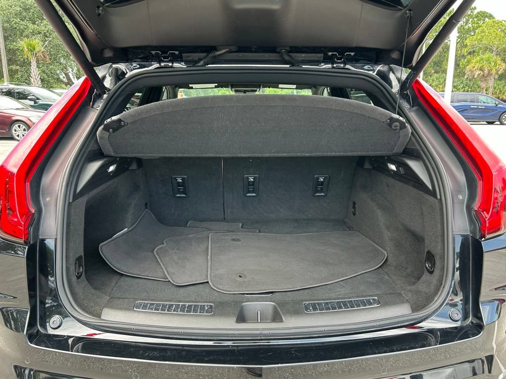 Used 2025 Cadillac XT4 Premium Luxury FWD image 49