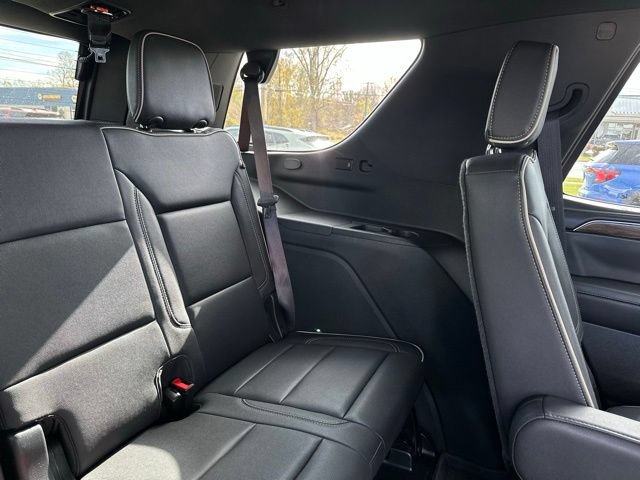 Used 2024 Chevrolet Tahoe Premier AWD/4WD image 14