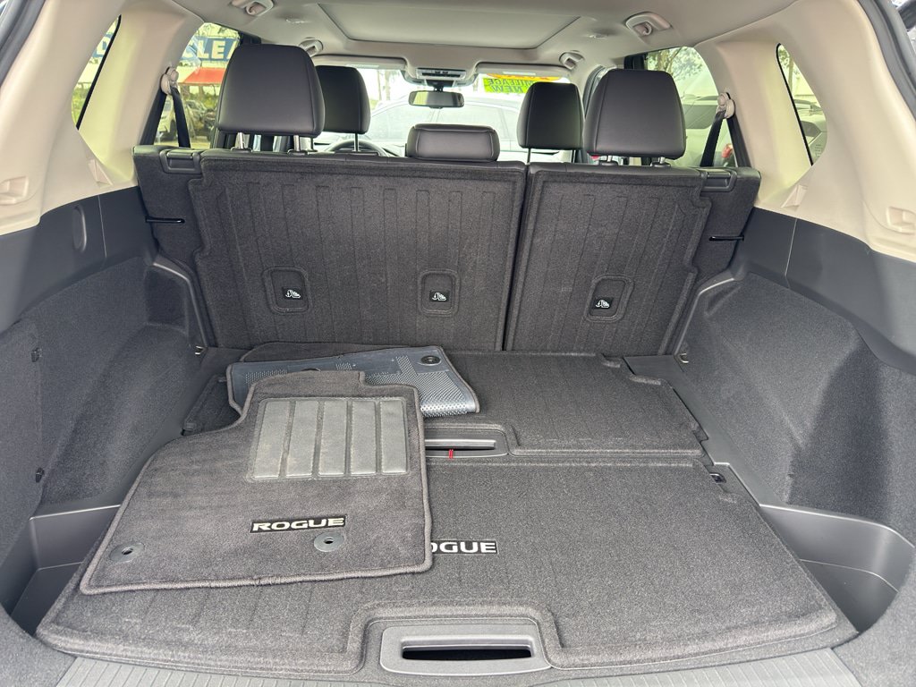 Used 2025 Nissan Rogue SL w/ Tech Package AWD/4WD image 19