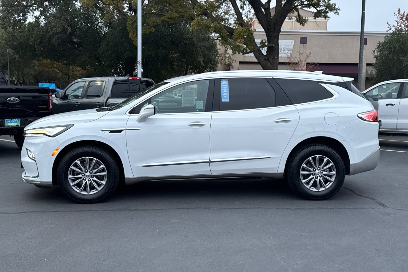 Certified 2023 Buick Enclave Essence image 6