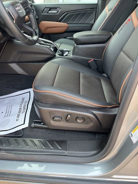 Used 2025 GMC Canyon AT4 w/ Off-Road Front Bumper Package image 12