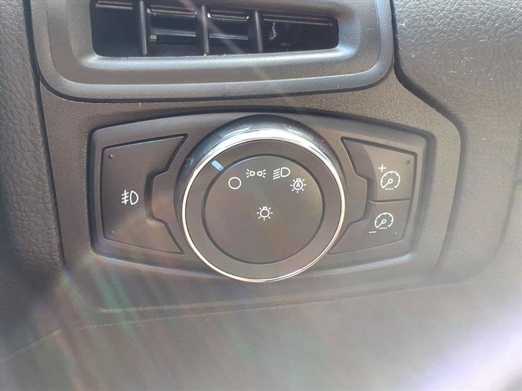 Used 2012 Ford Focus SEL w/ SEL/Titanium Winter Pkg FWD image 13