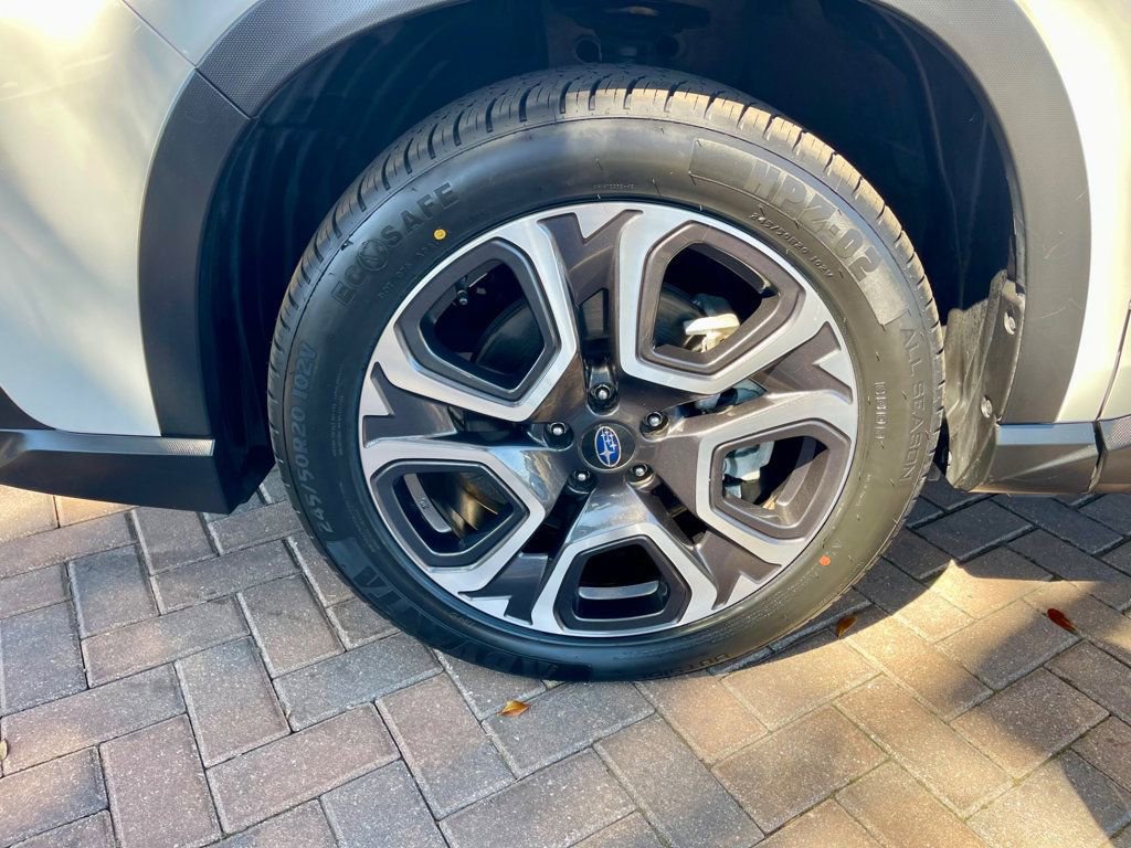 Used 2023 Subaru Ascent Limited image 10