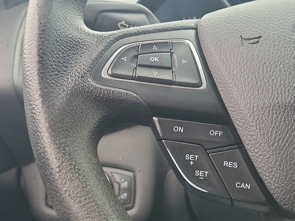 Used 2017 Ford Escape SE w/ Equipment Group 201A image 10