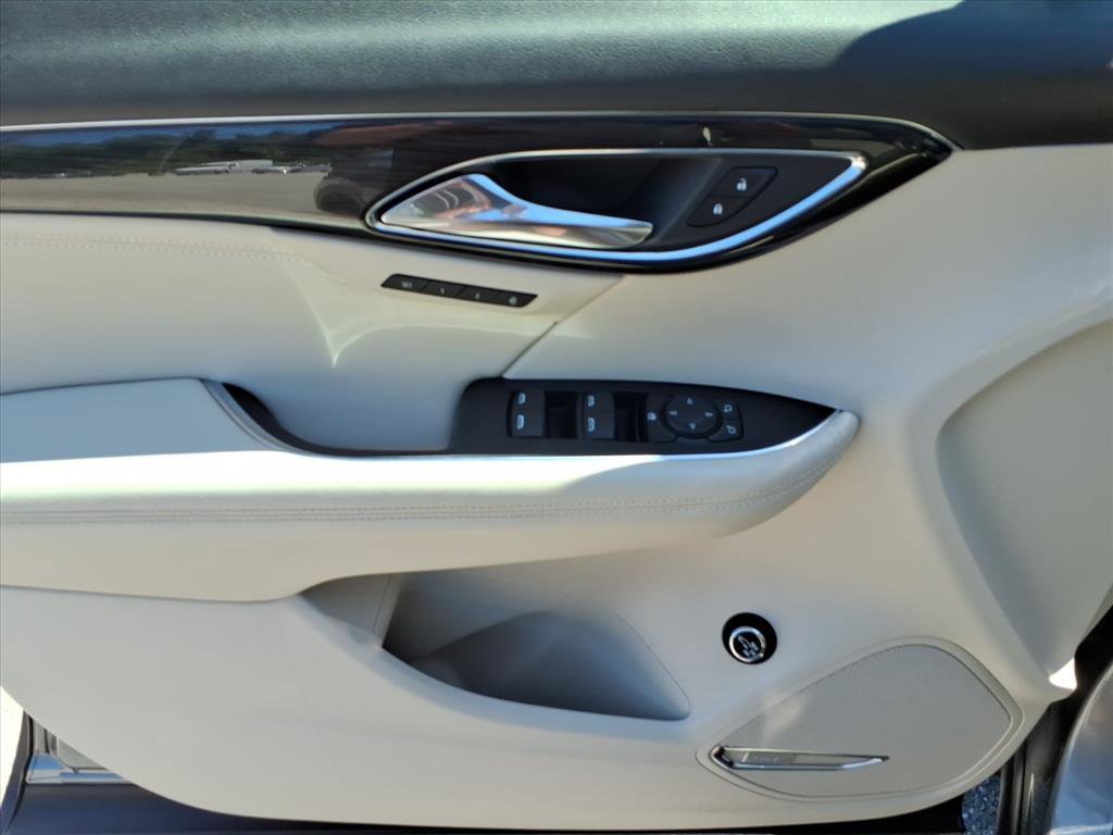 Used 2022 Buick Envision Essence w/ Technology Package I AWD/4WD image 20