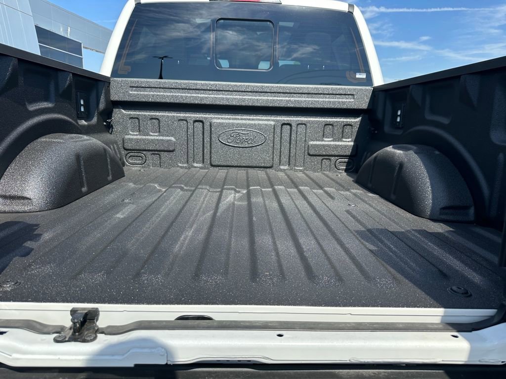 New 2025 Ford F150 Lariat w/ Equipment Group 502A High image 28