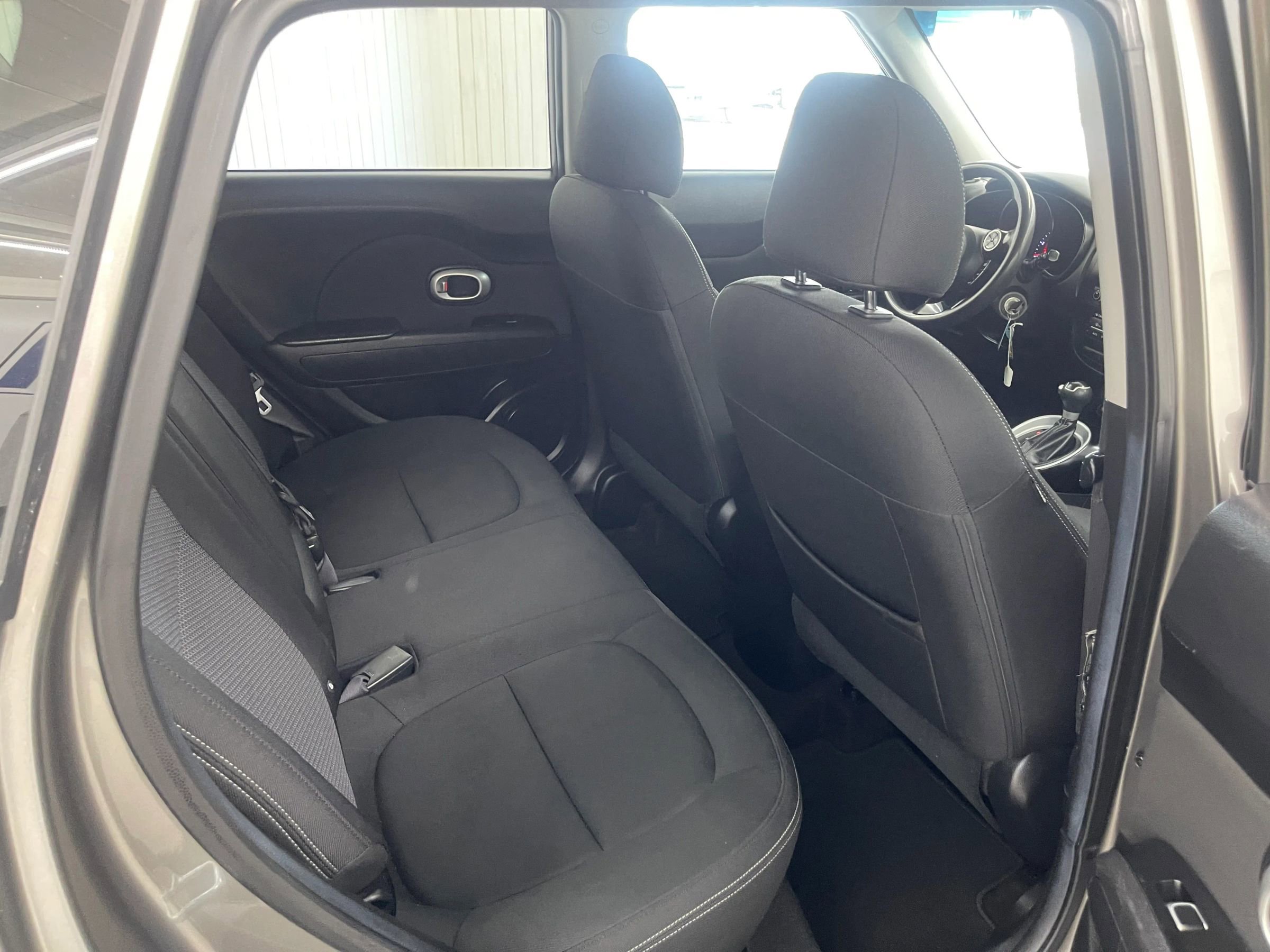 Used 2017 Kia Soul + image 11