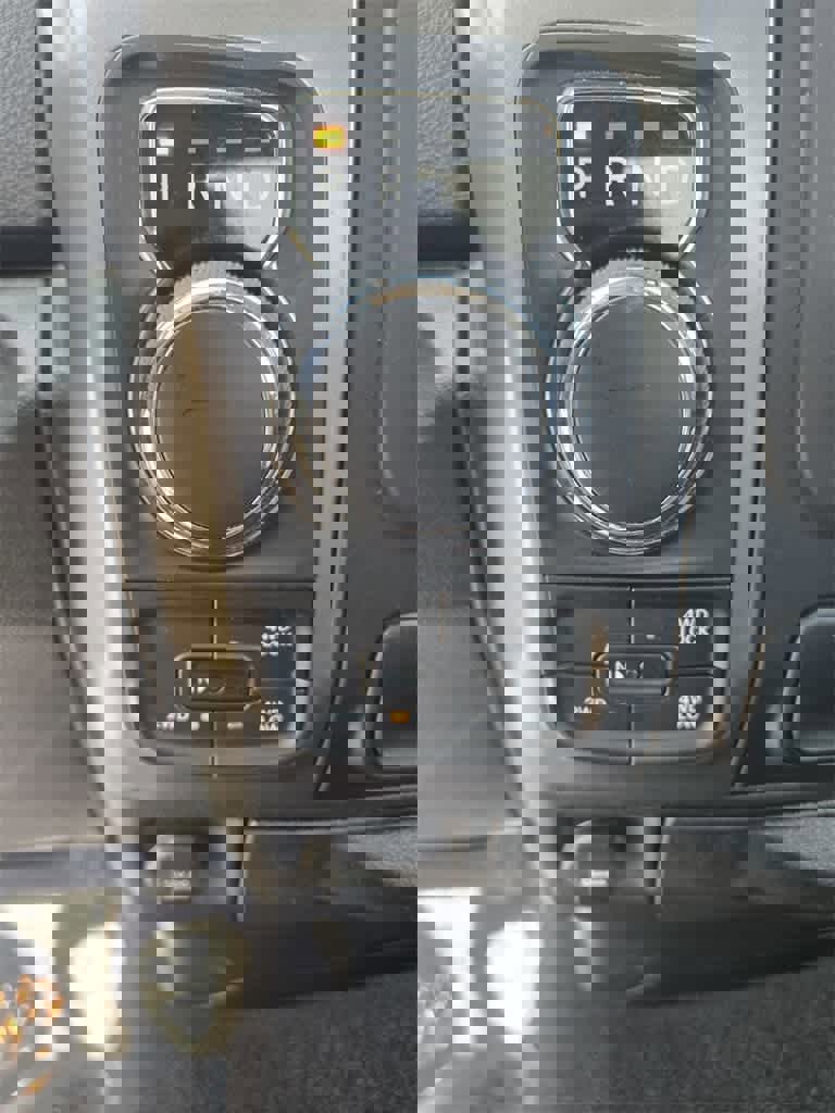 Used 2024 RAM 1500 Classic SLT image 14