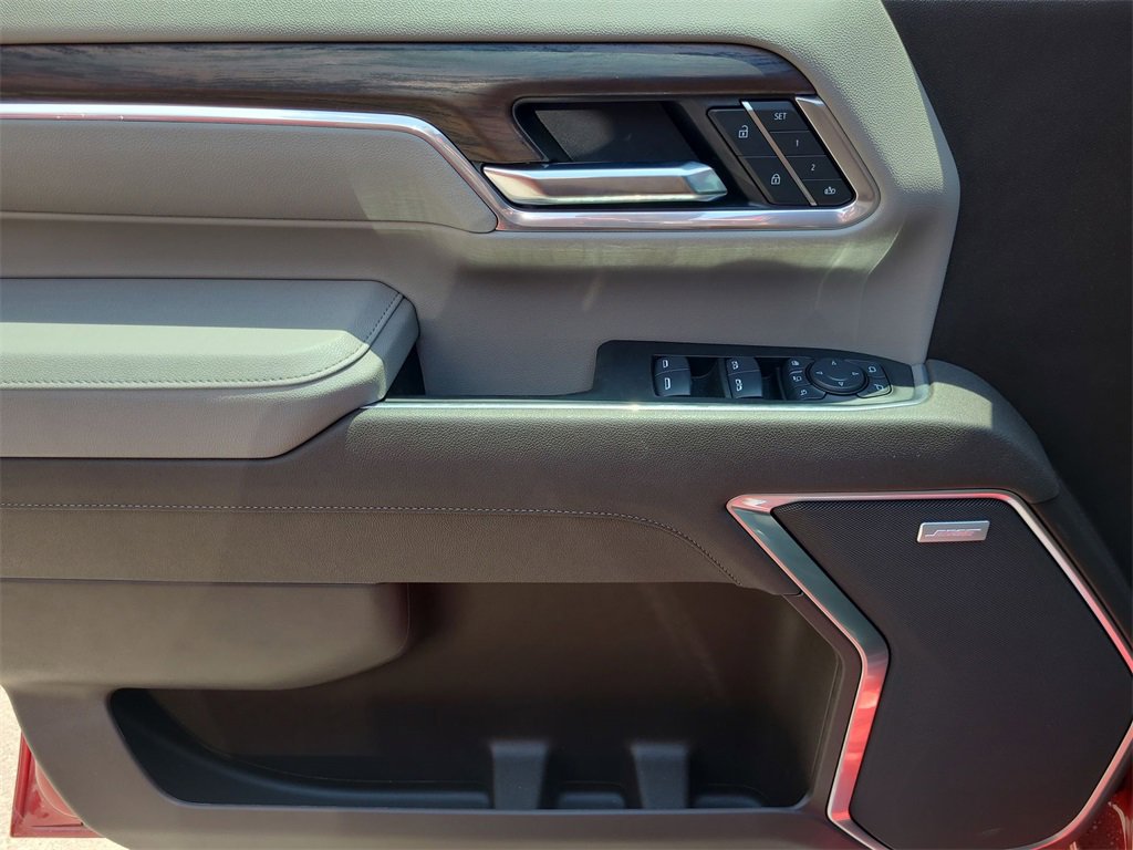 New 2025 GMC Sierra 2500 SLT w/ SLT Convenience Package image 23