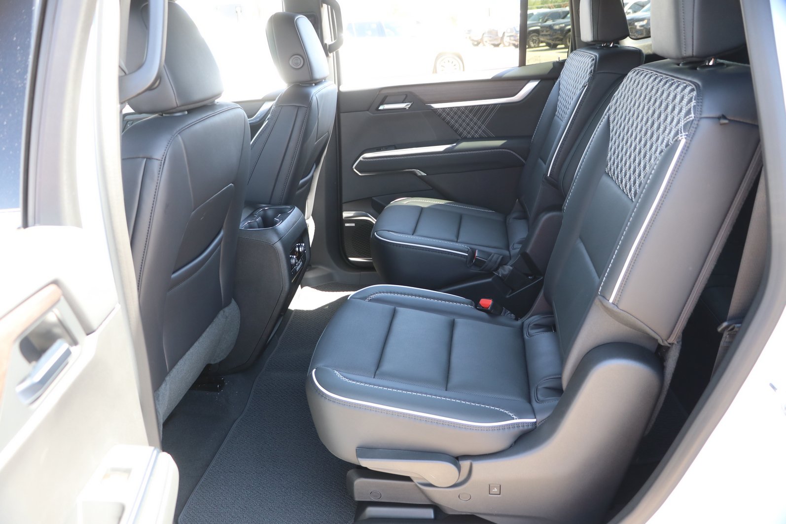 New 2026 GMC Acadia Denali w/ Super Cruise Package AWD/4WD image 27