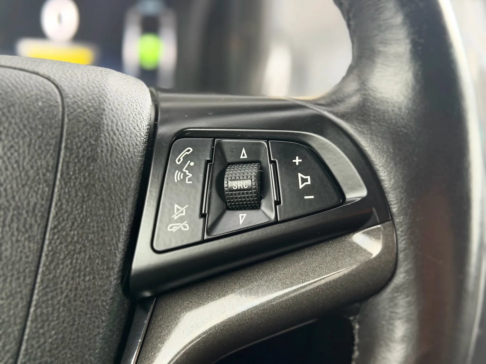 Used 2014 Chevrolet Volt Premium w/ Premium Trim Package FWD image 29