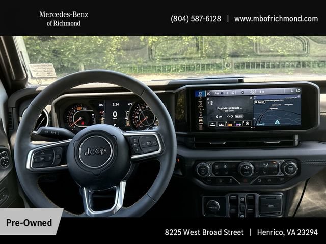 Used 2024 Jeep Wrangler Unlimited Sahara w/ Technology Group AWD/4WD image 18
