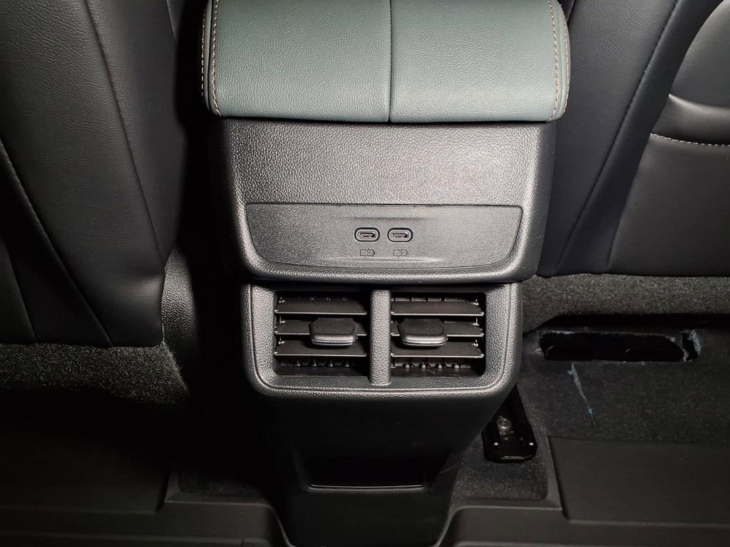 New 2026 GMC Terrain AT4 w/ Technology Package II AWD/4WD image 13