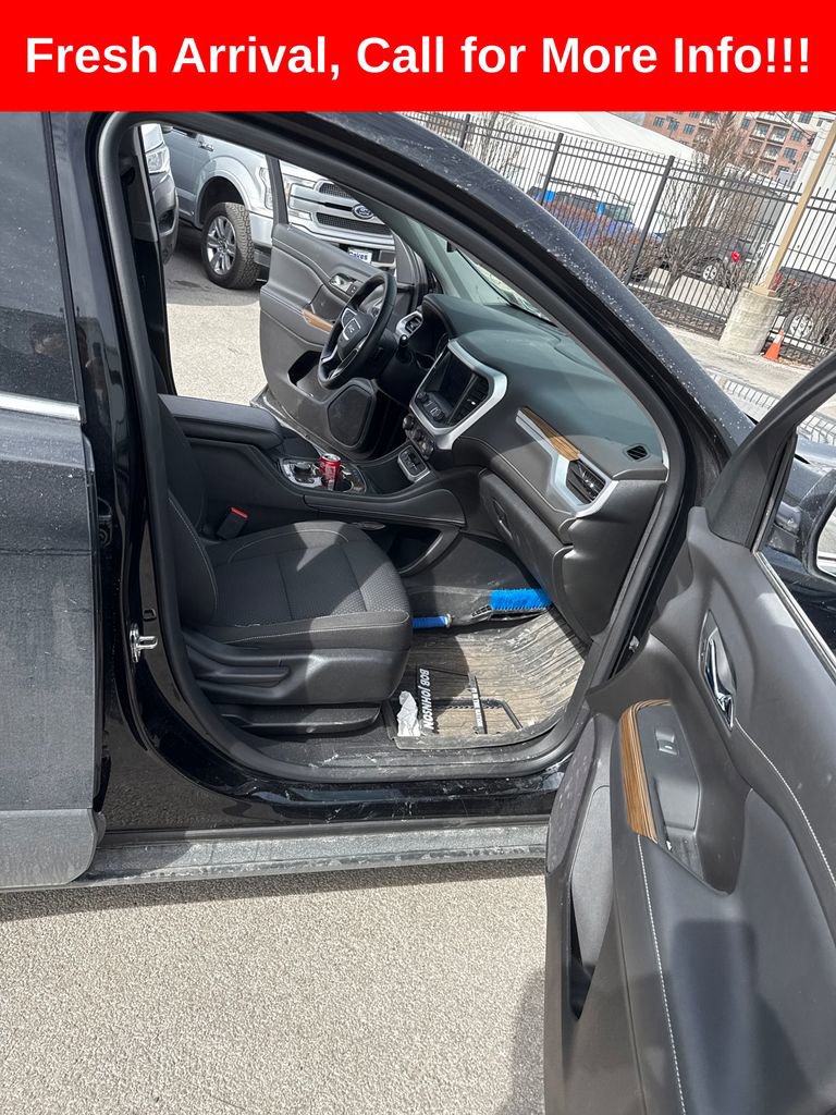 Certified 2023 GMC Acadia SLE w/ Driver Convenience Package image 5