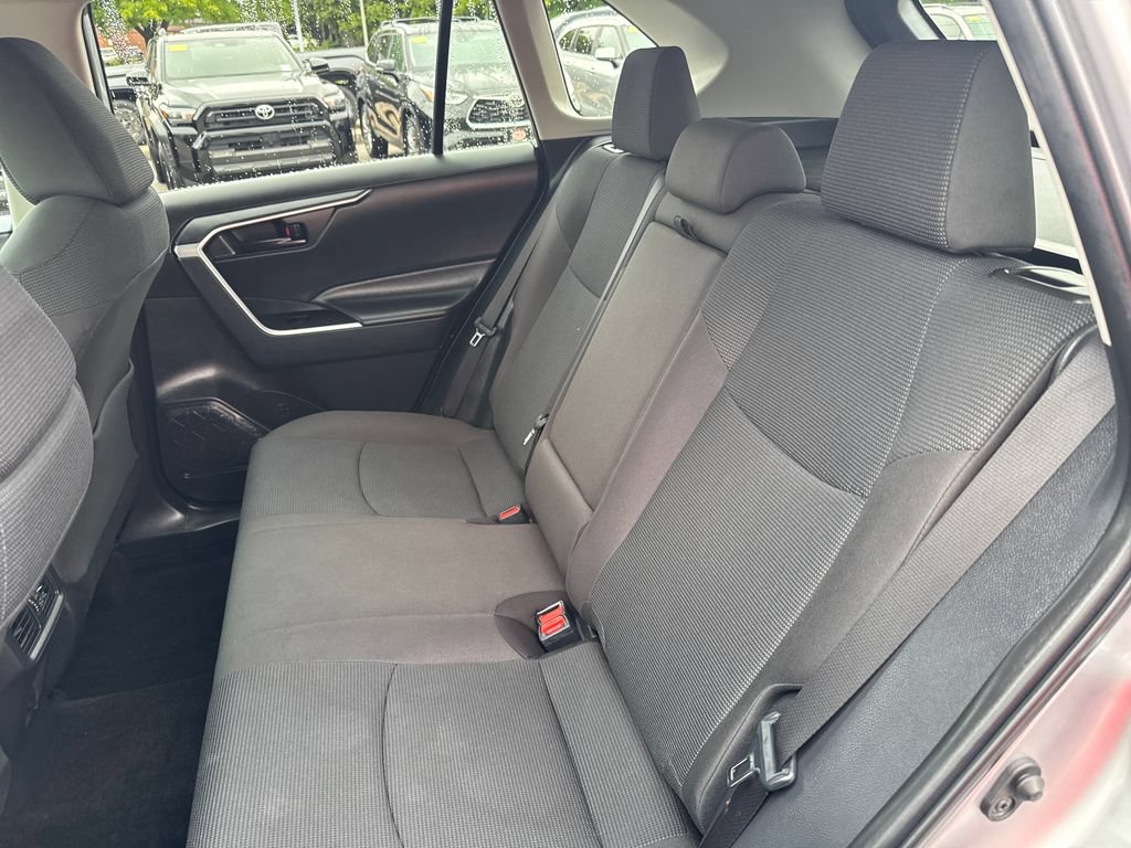 Used 2025 Toyota RAV4 LE AWD/4WD image 35