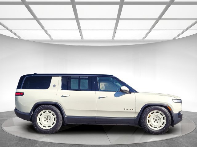 Used 2025 Rivian R1S Adventure Tri AWD/4WD image 3