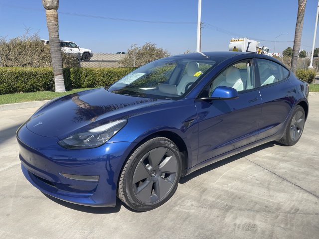 Used 2023 Tesla Model 3 Standard Range RWD image 4
