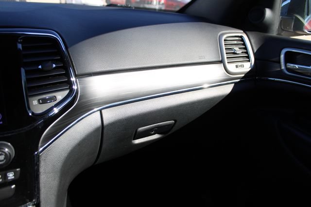 Used 2019 Jeep Grand Cherokee Limited w/ Trailer Tow Group IV AWD/4WD image 20