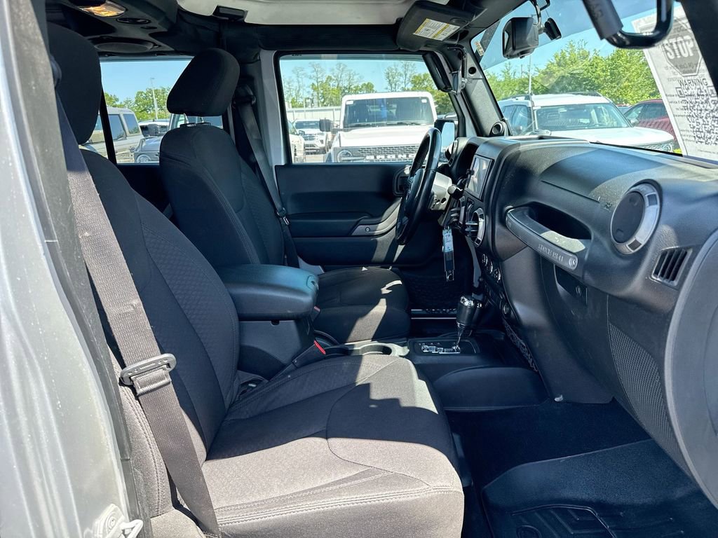 Used 2014 Jeep Wrangler Unlimited Sport w/ Quick Order Package 24S AWD/4WD image 20