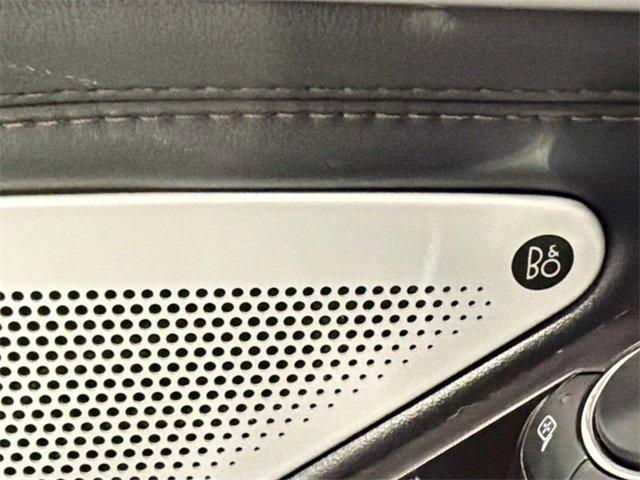 Used 2020 Ford Explorer Platinum w/ Premium Technology Package image 17