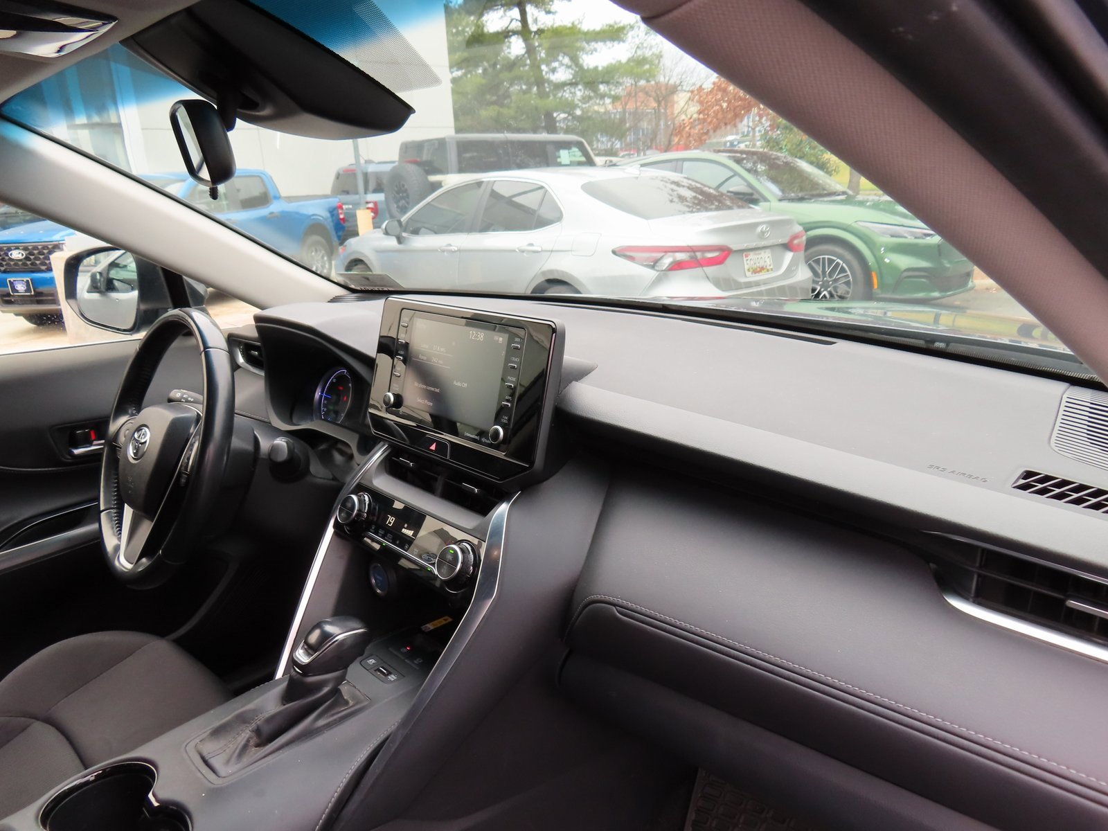 Used 2021 Toyota Venza LE w/ Carpet Mat Package (TMS) image 15