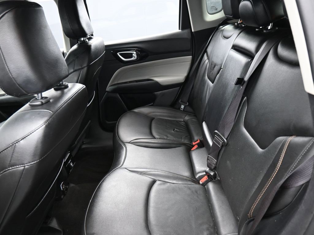 Used 2022 Jeep Compass Limited image 12