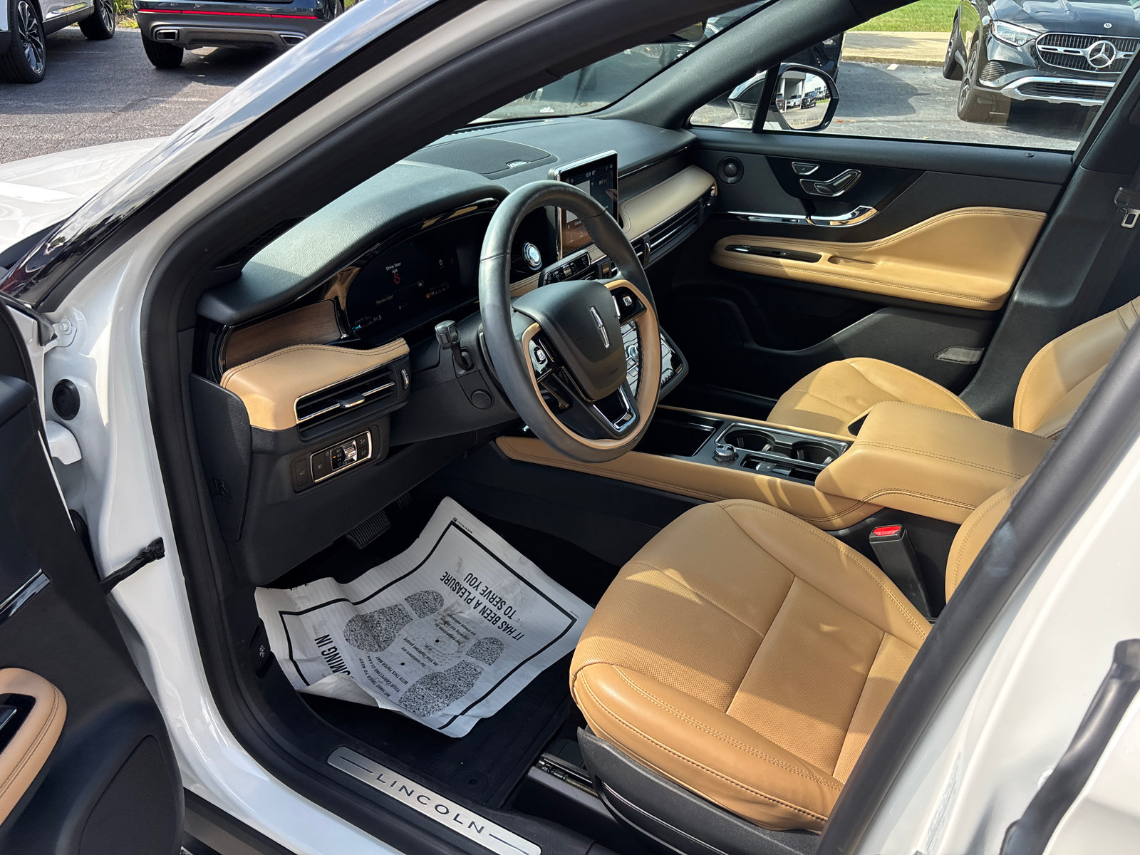 Certified 2021 Lincoln Corsair Reserve w/ Elements Package AWD/4WD image 24