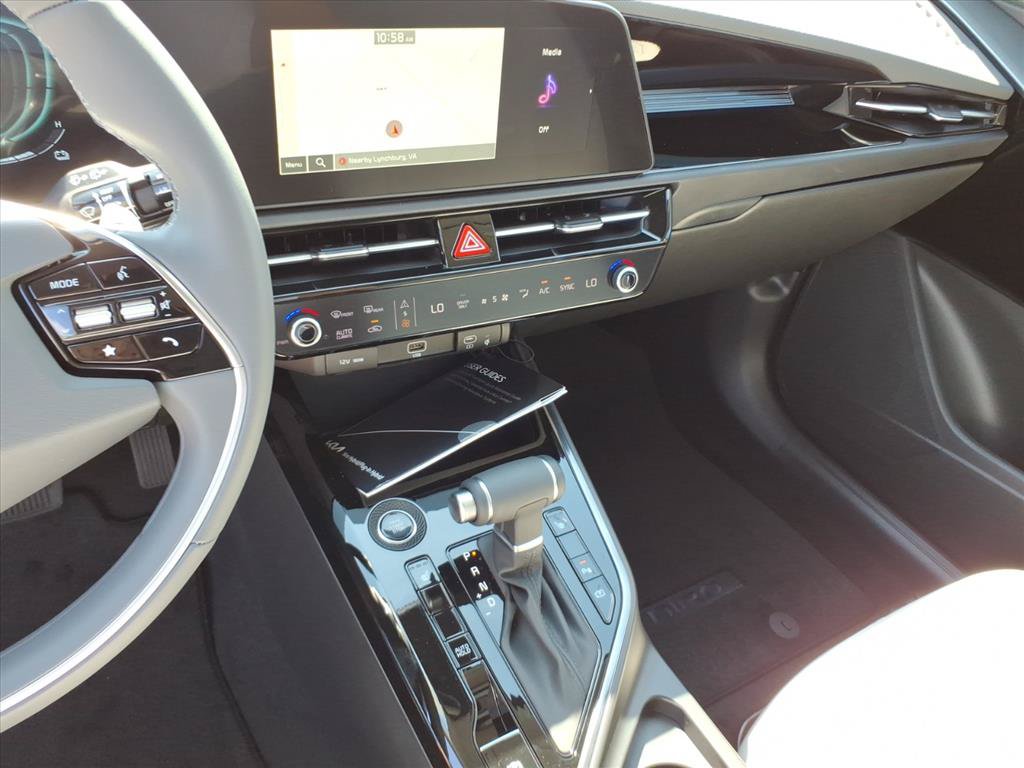 New 2026 Kia Niro EX FWD image 25