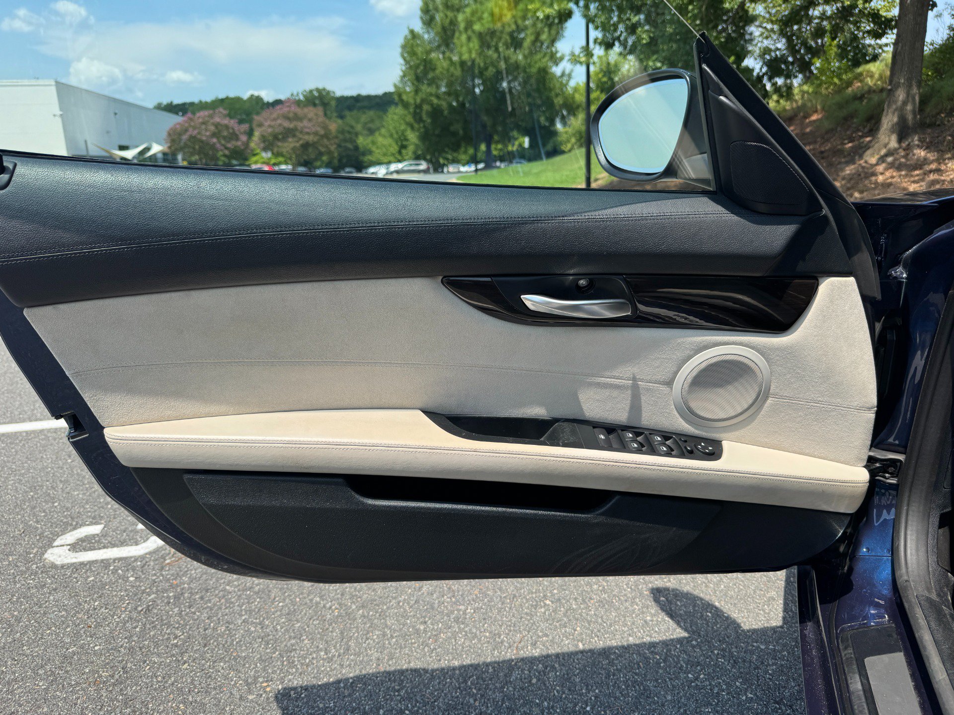 Used 2011 BMW Z4 sDrive35i RWD image 29