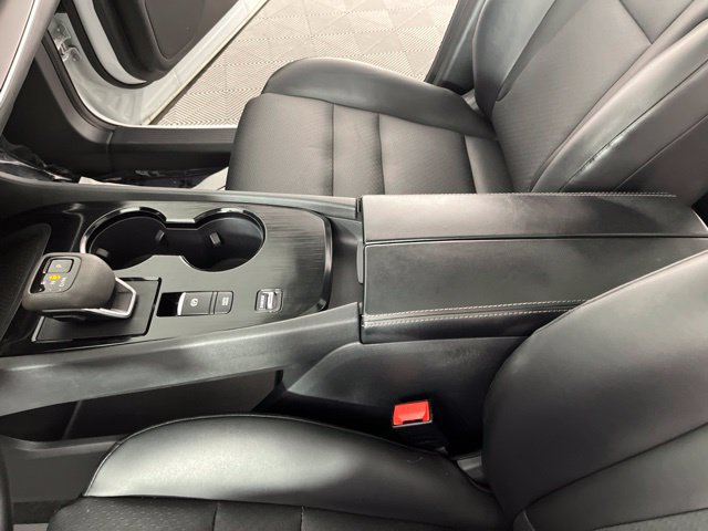 Used 2025 Nissan Rogue SV w/ SV Premium Package FWD image 29