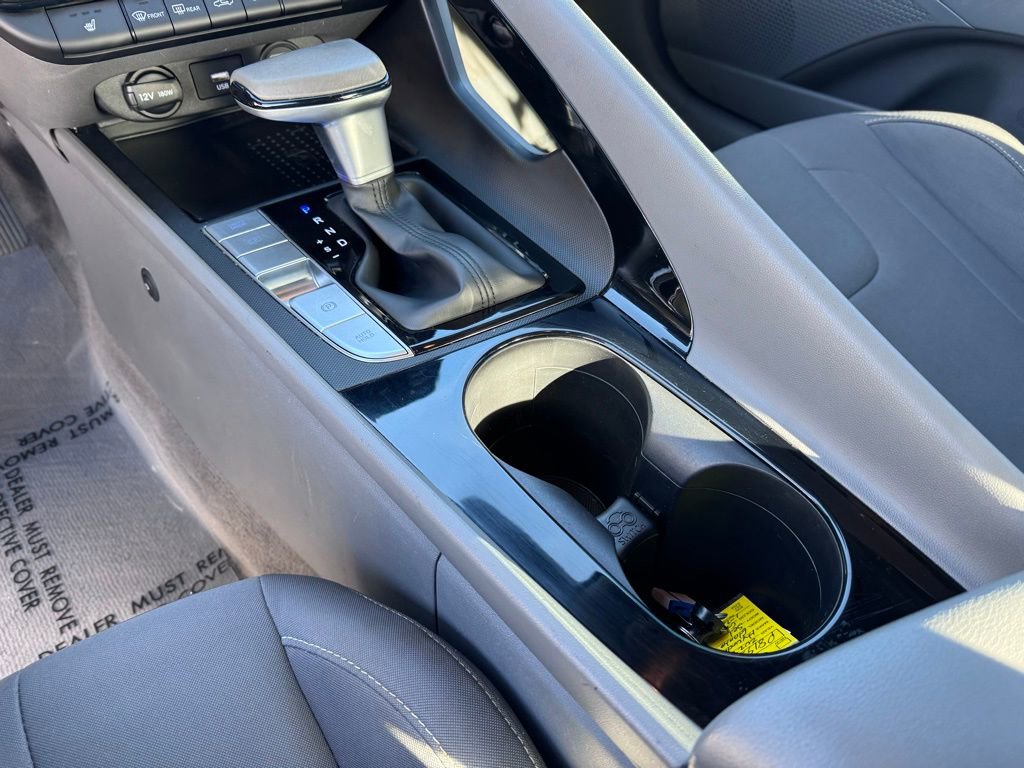 Used 2022 Hyundai Elantra SEL w/ Convenience + Premium Package image 21