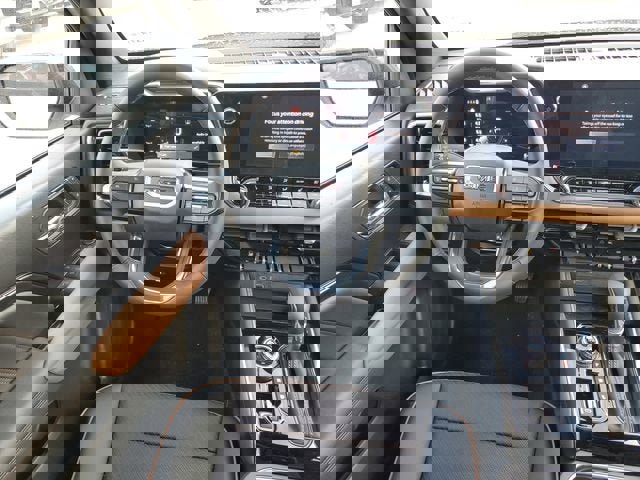 New 2026 GMC Canyon AT4 w/ AT4 Premium Package image 13