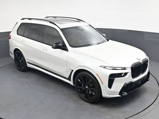 Used 2025 BMW X7 M60i AWD/4WD image 33