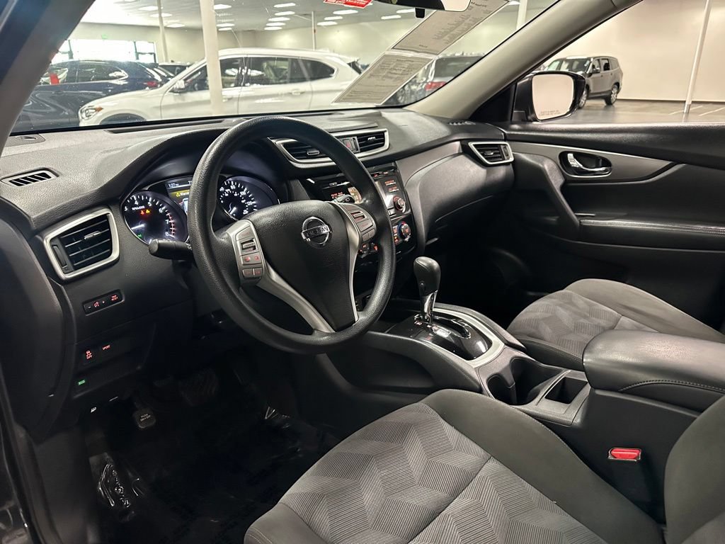 Used 2016 Nissan Rogue S w/ Appearance Package FWD image 14