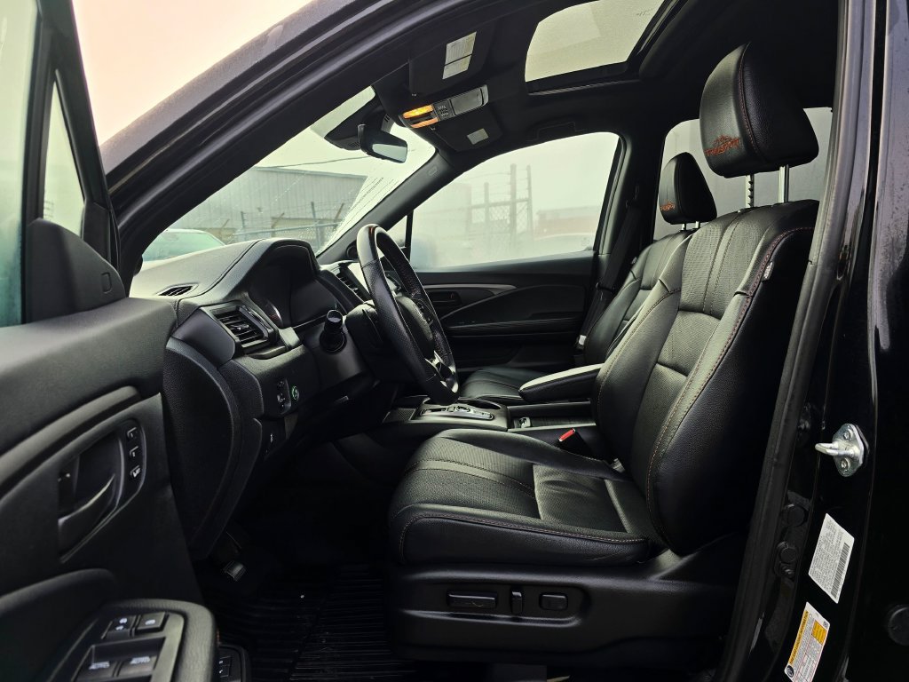 Used 2022 Honda Pilot TrailSport image 19