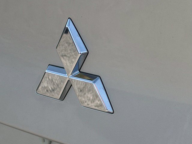 New 2026 Mitsubishi Outlander SE FWD image 13