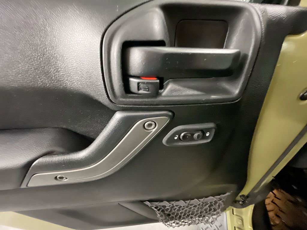 Used 2013 Jeep Wrangler Unlimited Sport image 19