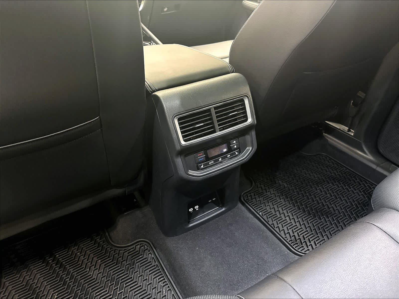 Used 2026 Volkswagen Atlas SEL Premium R-Line AWD/4WD image 13
