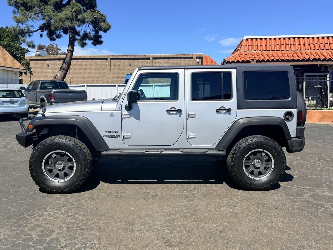 Used 2011 Jeep Wrangler Unlimited Sport AWD/4WD image 8