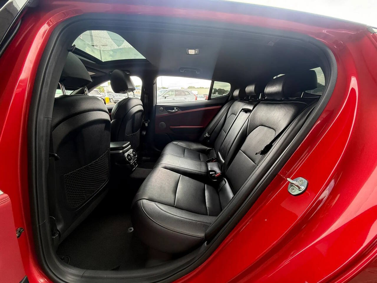 Used 2020 Kia Stinger GT1 AWD/4WD image 30